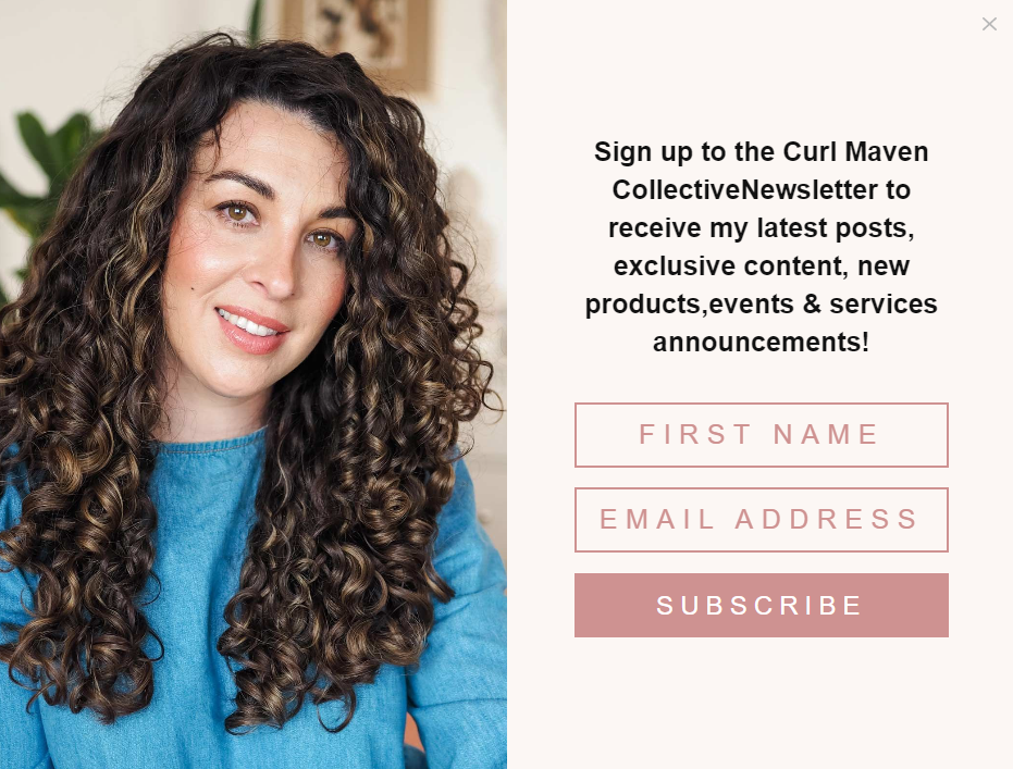 Email попап від Curl Maven з фотографією засновниці бренду — експерта з догляду за волоссям